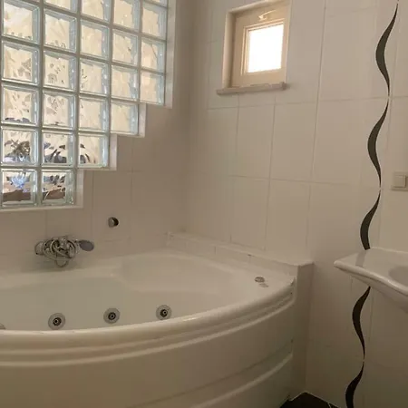 Villa с тремя спальнями на берегу моря